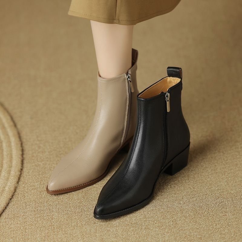 Retro Versatile Pointed-toe Soft Leather Ankle Boots For Women