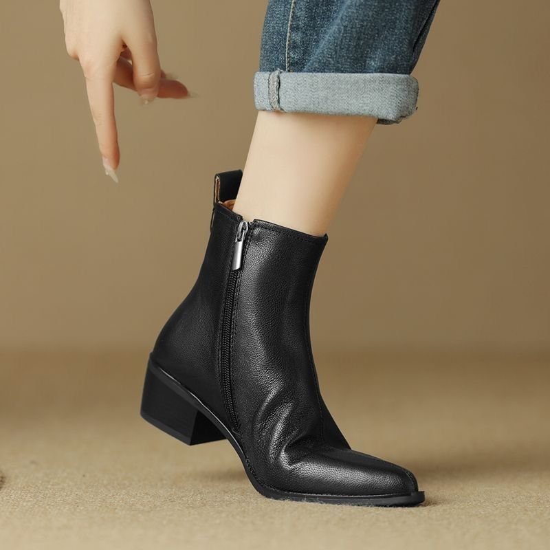 Retro Versatile Pointed-toe Soft Leather Ankle Boots For Women
